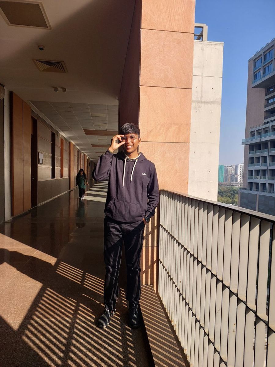 Between meetings, on the way to the next conversation